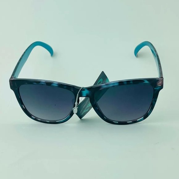 SG00688 Classic Trend Sunglasses For Women Wrap 100% UVA-UVB Protection, Blue - Picture 1 of 6